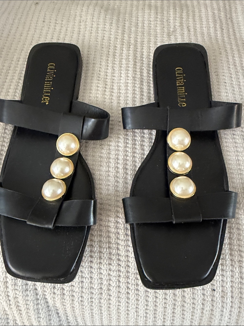 NWOT Olivia Miller Black Slide Sandals with Pearl Accents
